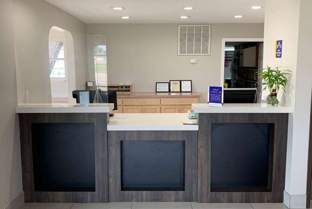 Days Inn by Wyndham Wagoner 2