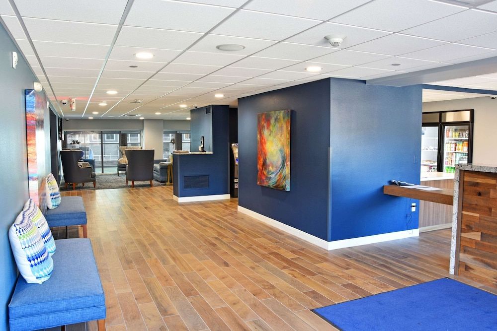 The Harborview, Ascend Hotel Collection 3