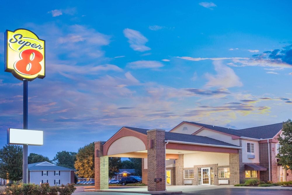 Super 8 by Wyndham Carthage 2 estrelas em Cartago