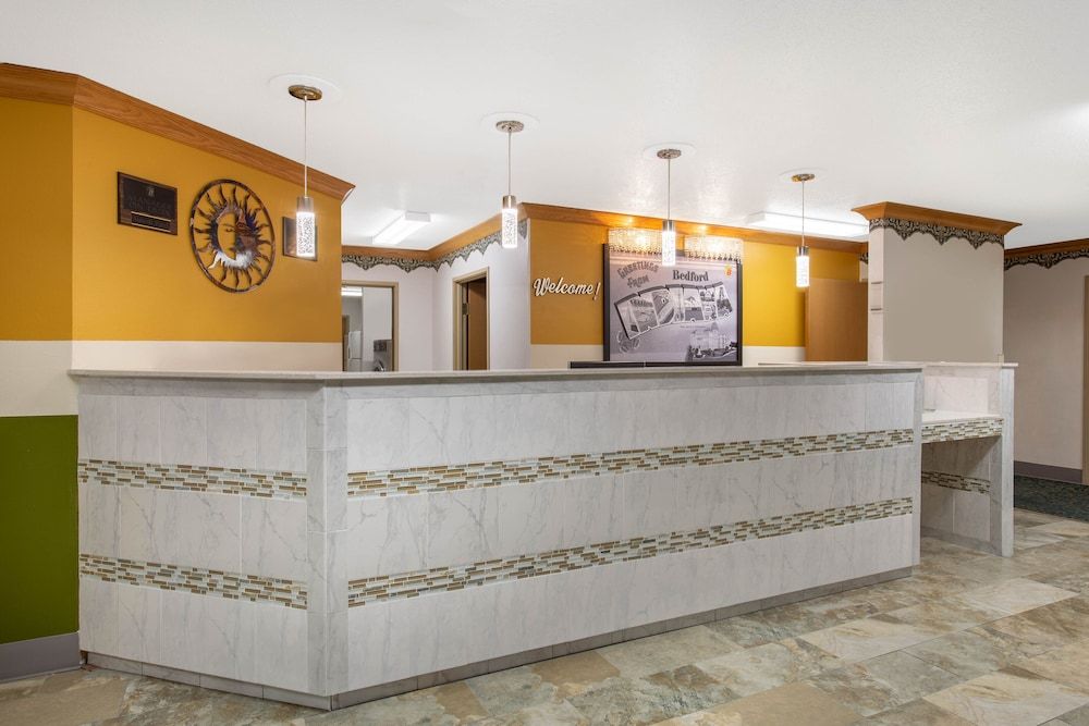 Super 8 by Wyndham Bedford 2