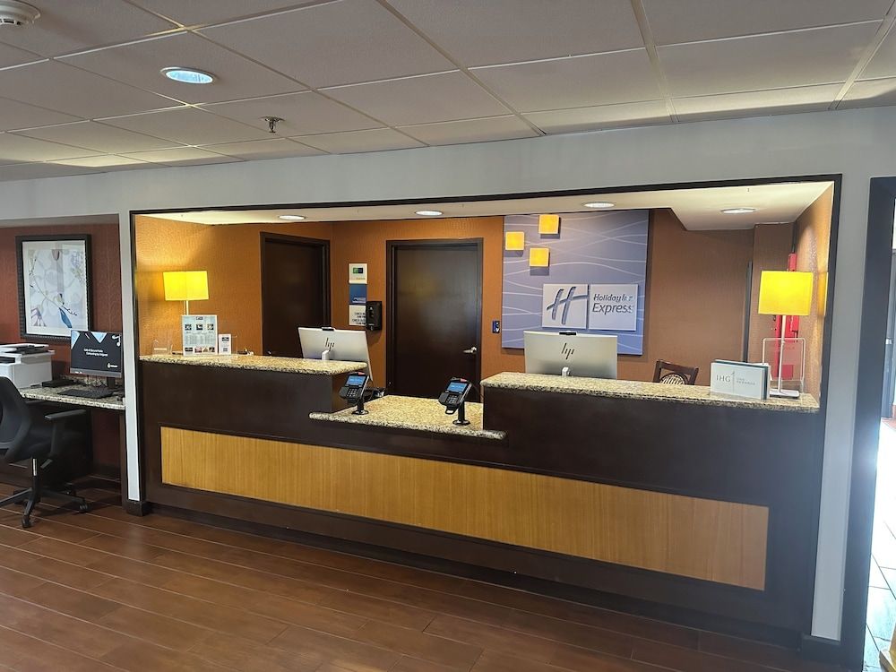 Holiday Inn Express Forsyth by IHG 2