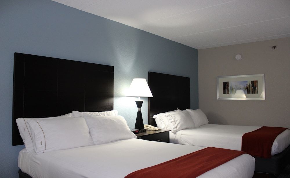 Holiday Inn Express Forsyth by IHG 3