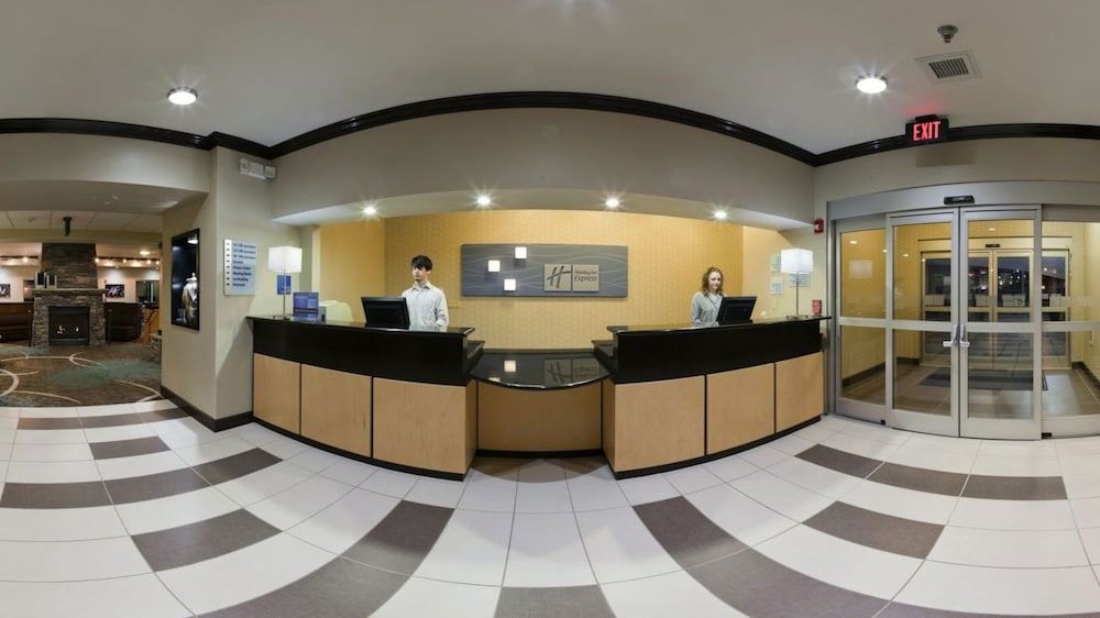 Holiday Inn Express Monticello 2