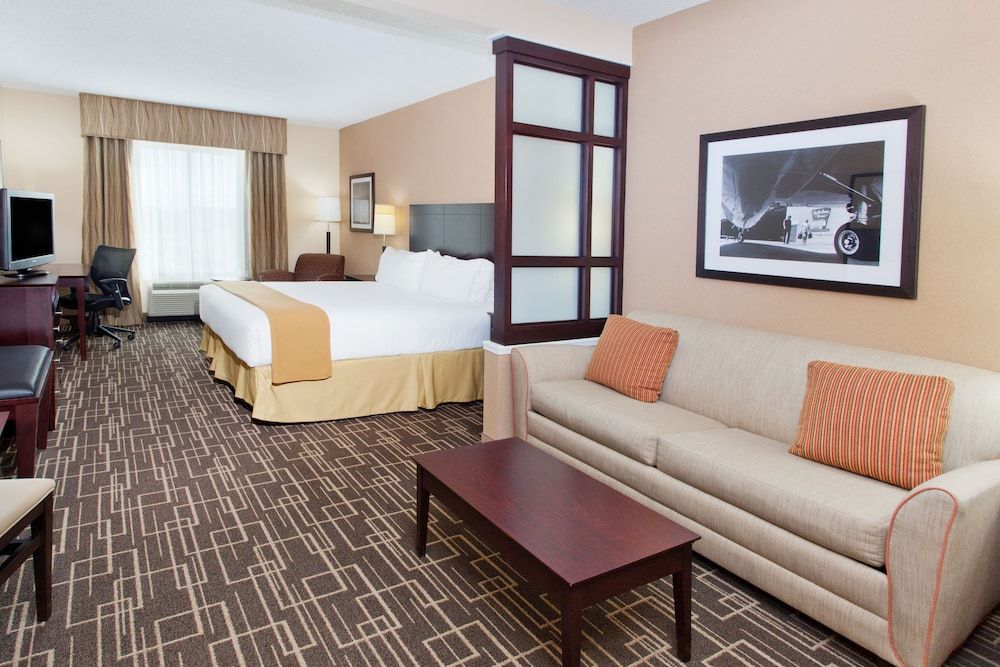 Holiday Inn Express Hotel & Suites Jackson NE by IHG 3