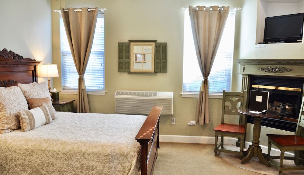 Cayucos Sunset Inn B&B 3