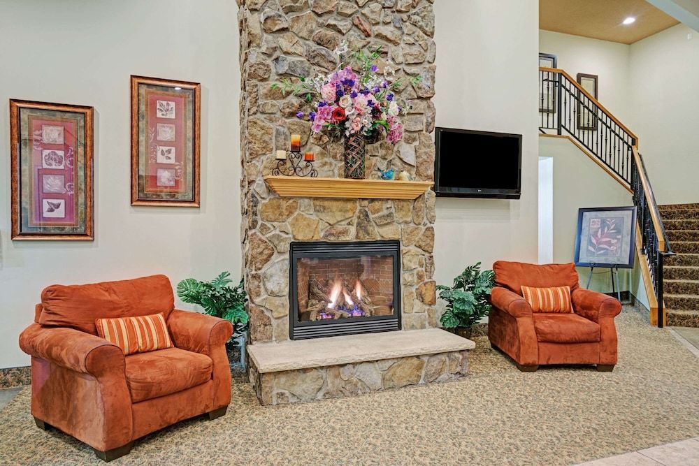 Super 8 by Wyndham Rogers Minnesota 2