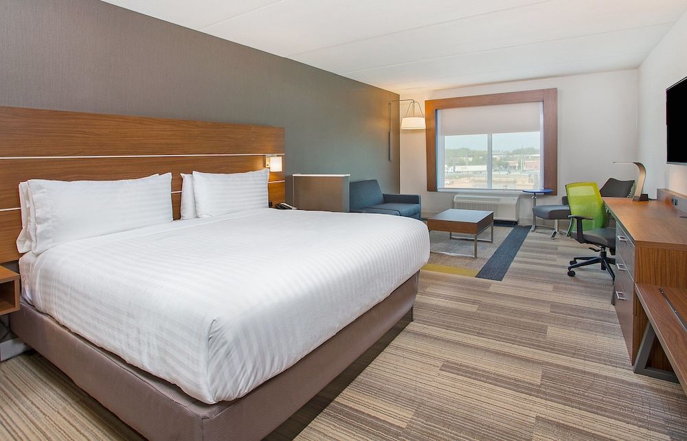 Holiday Inn Express & Suites Covington by IHG 2