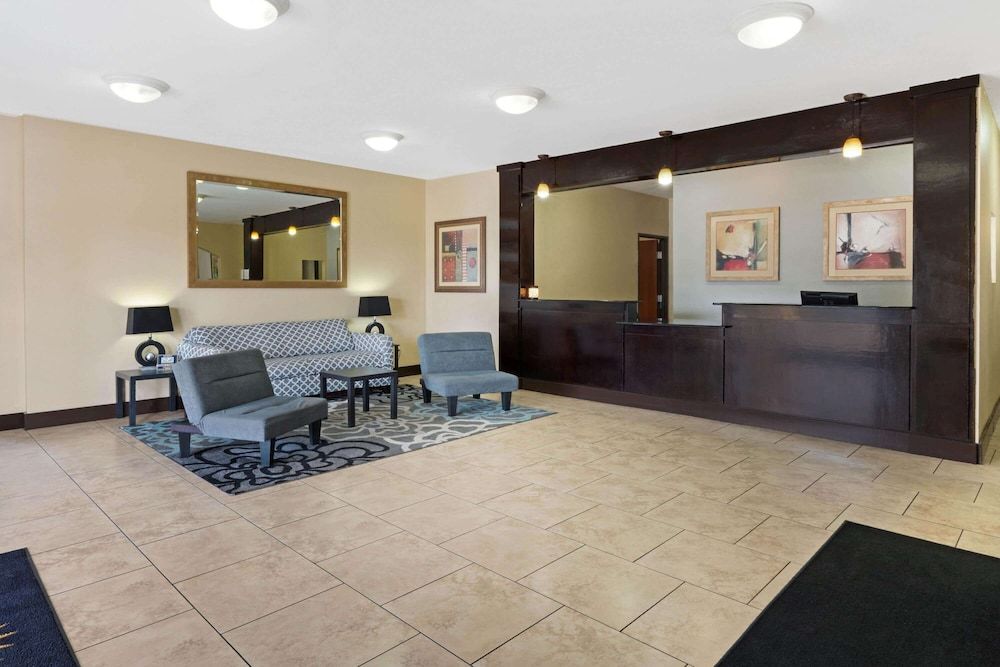 La Quinta Inn & Suites by Wyndham Morgan City 2