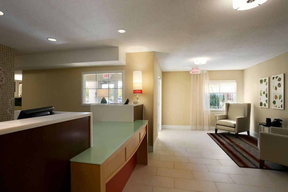 MainStay Suites Detroit Farmington Hills 3