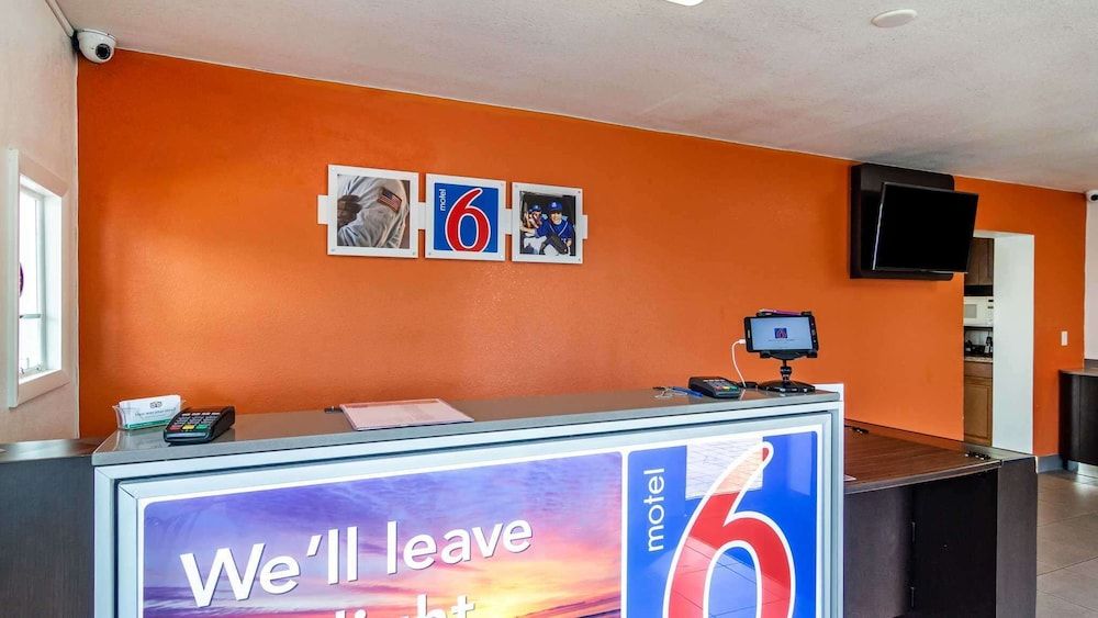 Motel 6 Brunswick, GA 2