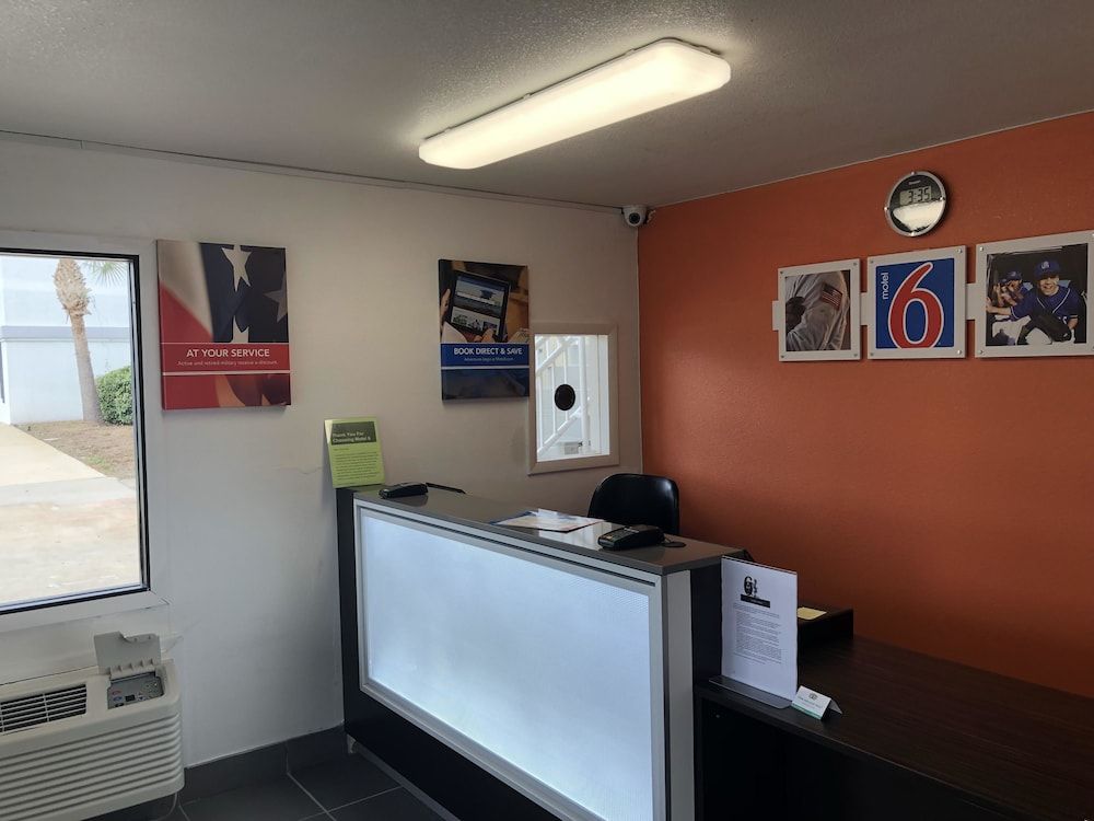 Motel 6 Brunswick, GA 3