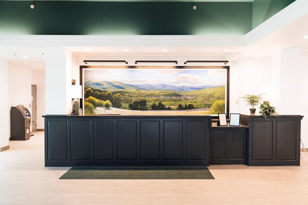 Holiday Inn Berkshires 2