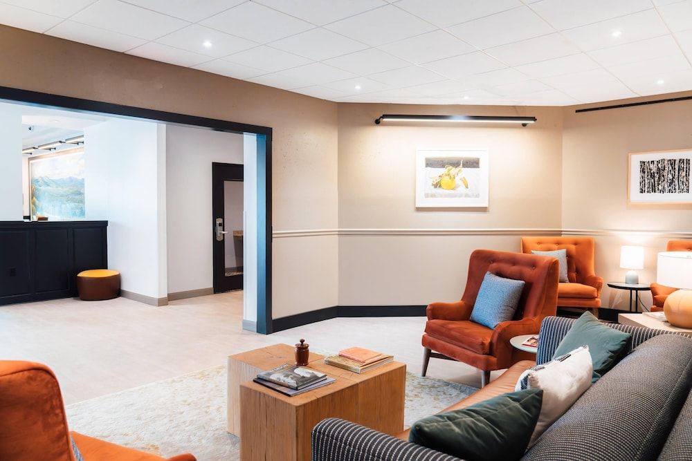 Holiday Inn Berkshires 3