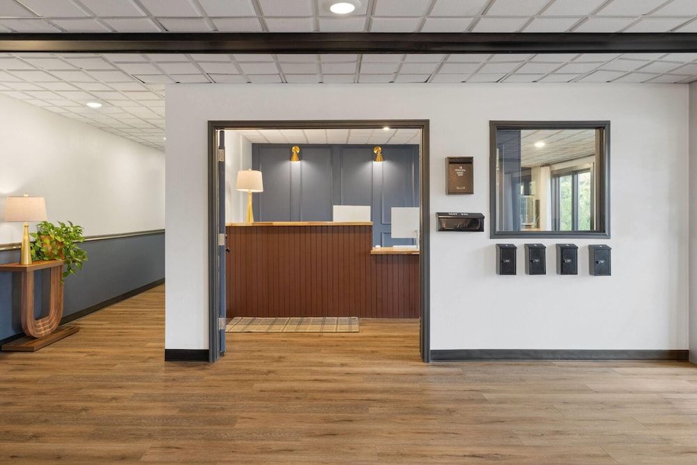 Hotel Vervana, Trademark Collection by Wyndham 2