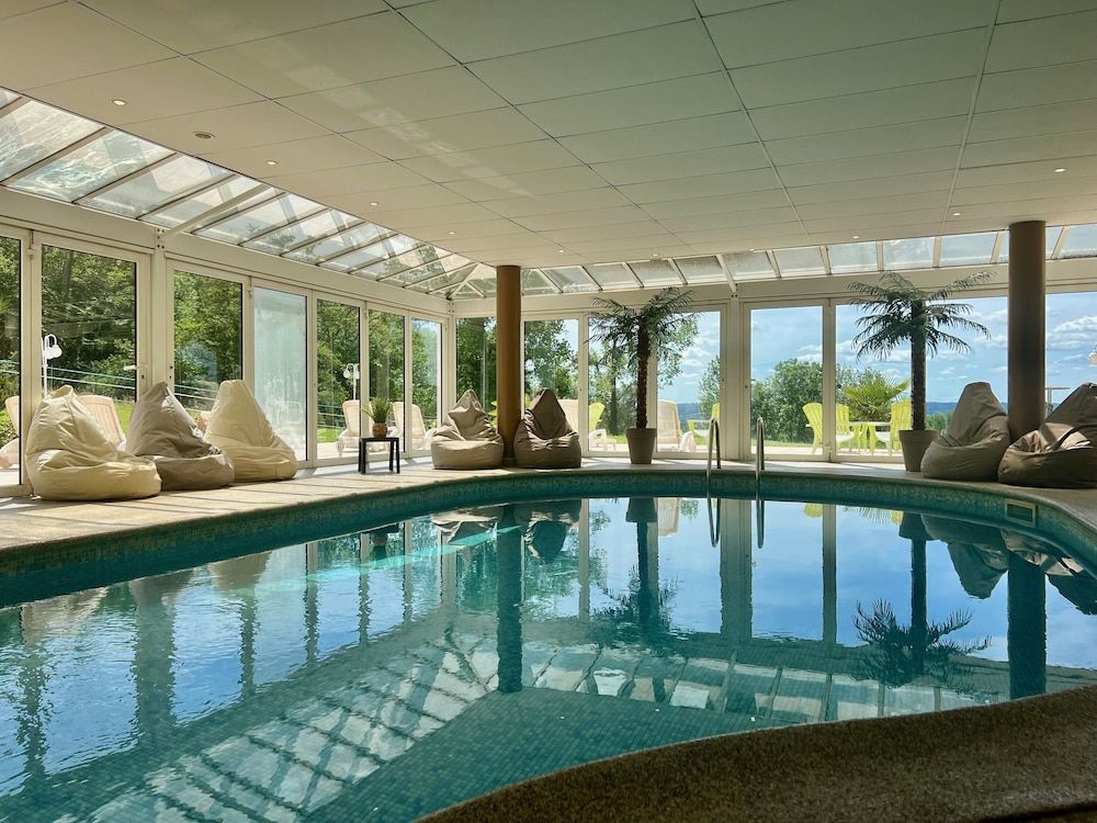 Hotel Restaurant Les Bergeronnettes 3 estrelas em Champagneux