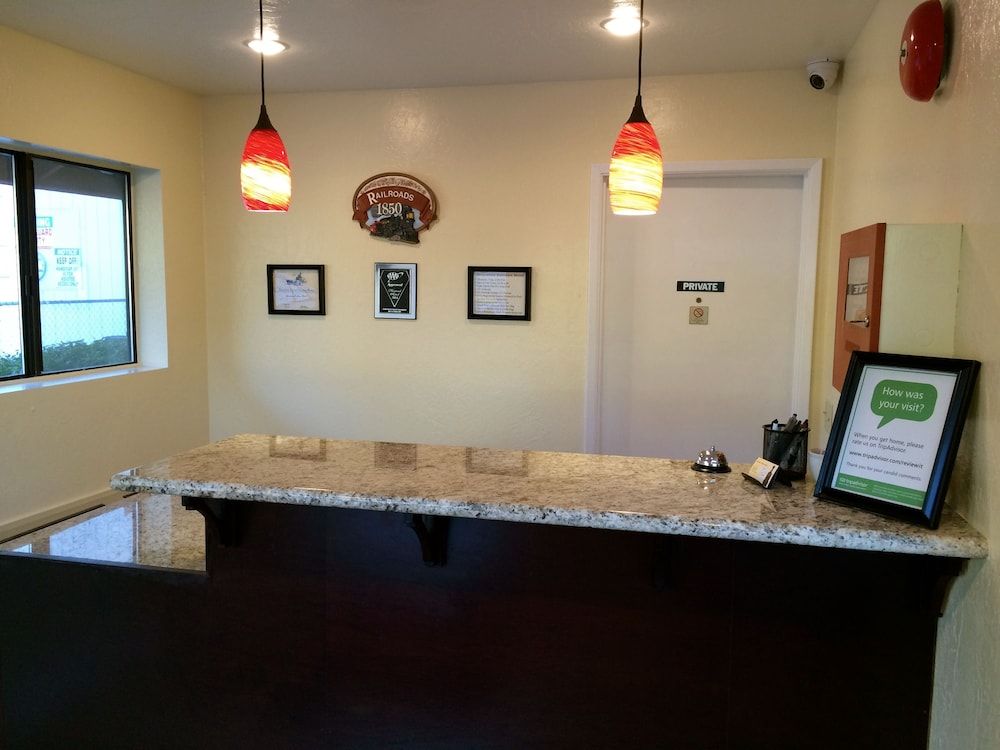 Jamestown Railtown Motel 2