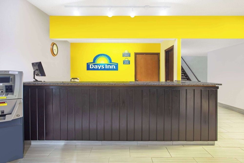 Days Inn by Wyndham Fond du Lac 3