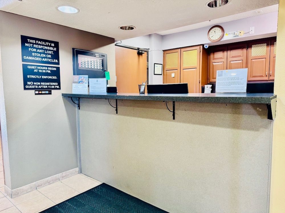 Super 8 by Wyndham Mokena/Frankfort /I-80 2