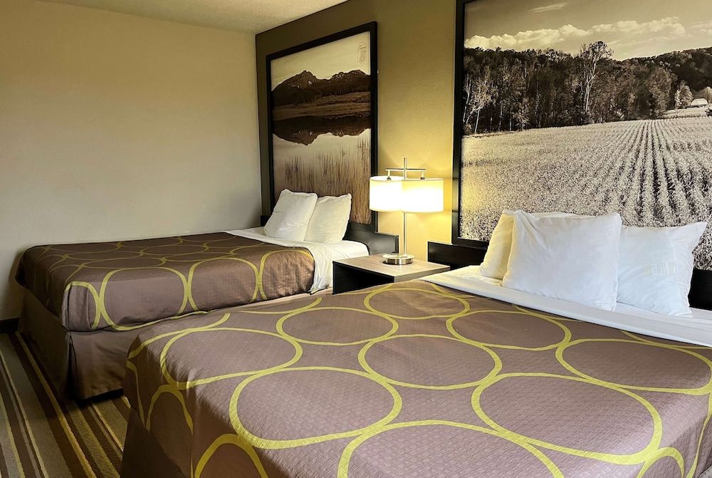 Super 8 by Wyndham Gas City Marion Area 2