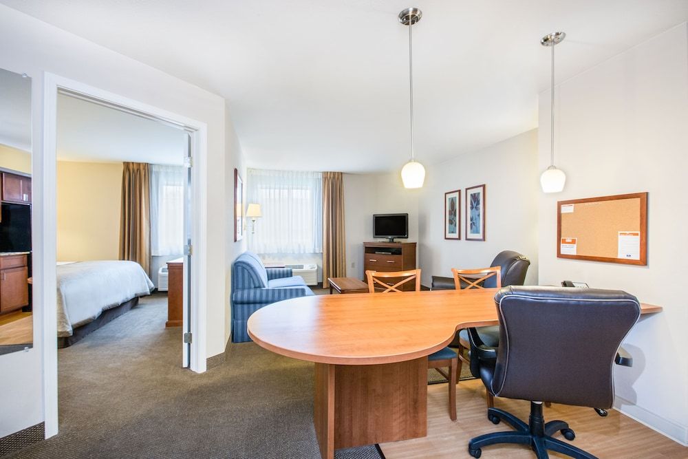 Candlewood Suites Pittsburgh Cranberry by IHG 3