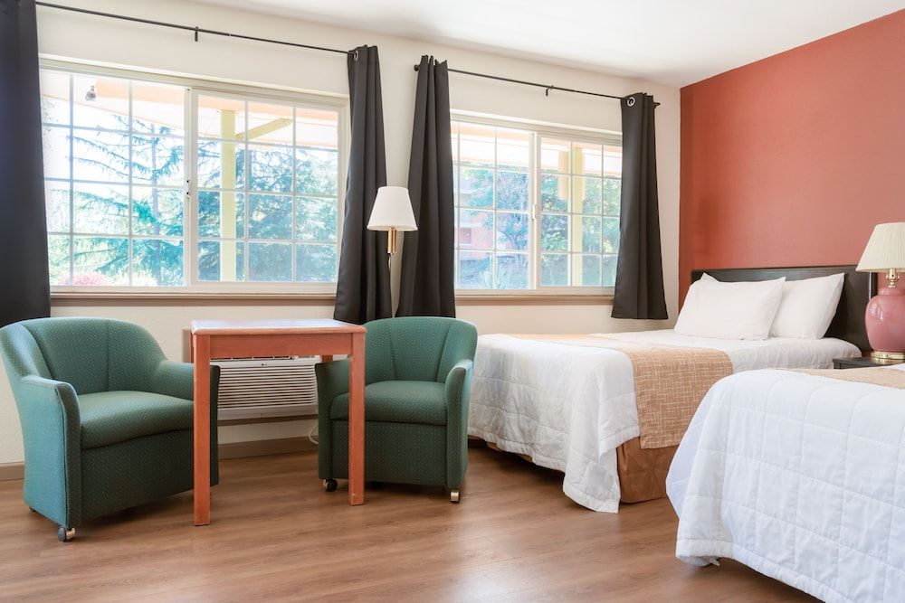 Riverfront Inn Roseburg 3