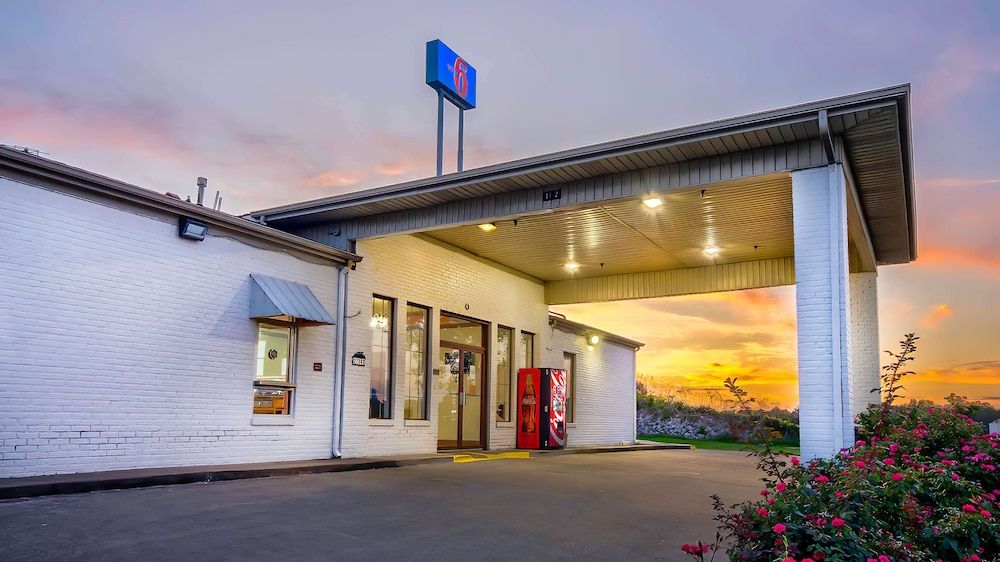 Motel 6 Grand Rivers, KY 2 stelle a Grand Rivers