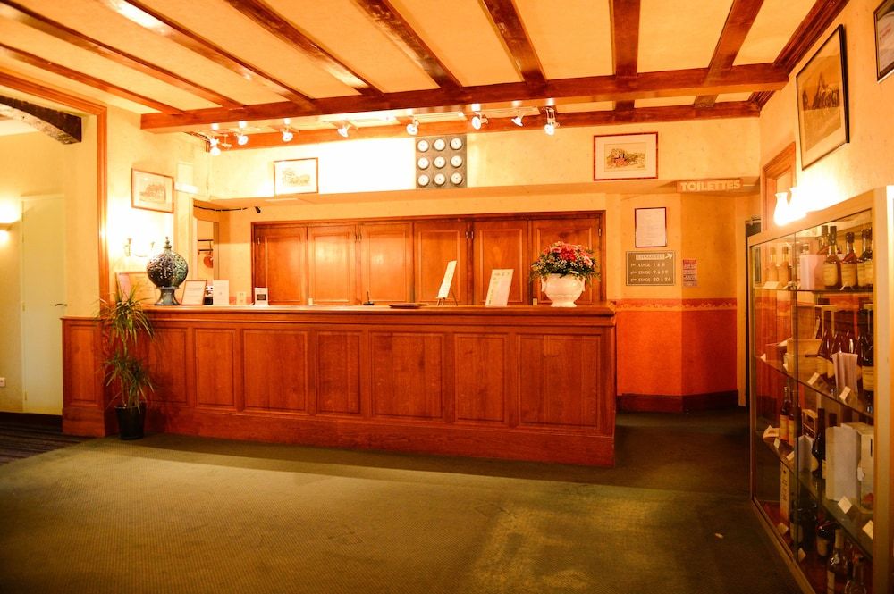 Brit Hotel du Dauphin 3 estrelas em LʼAigle