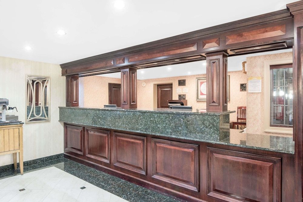 Days Inn by Wyndham Springfield/Phil.Intl Airport 2