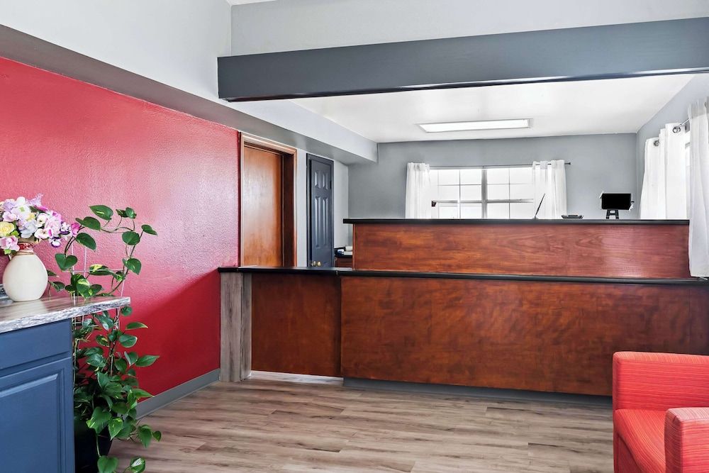 Econo Lodge Kennett 2