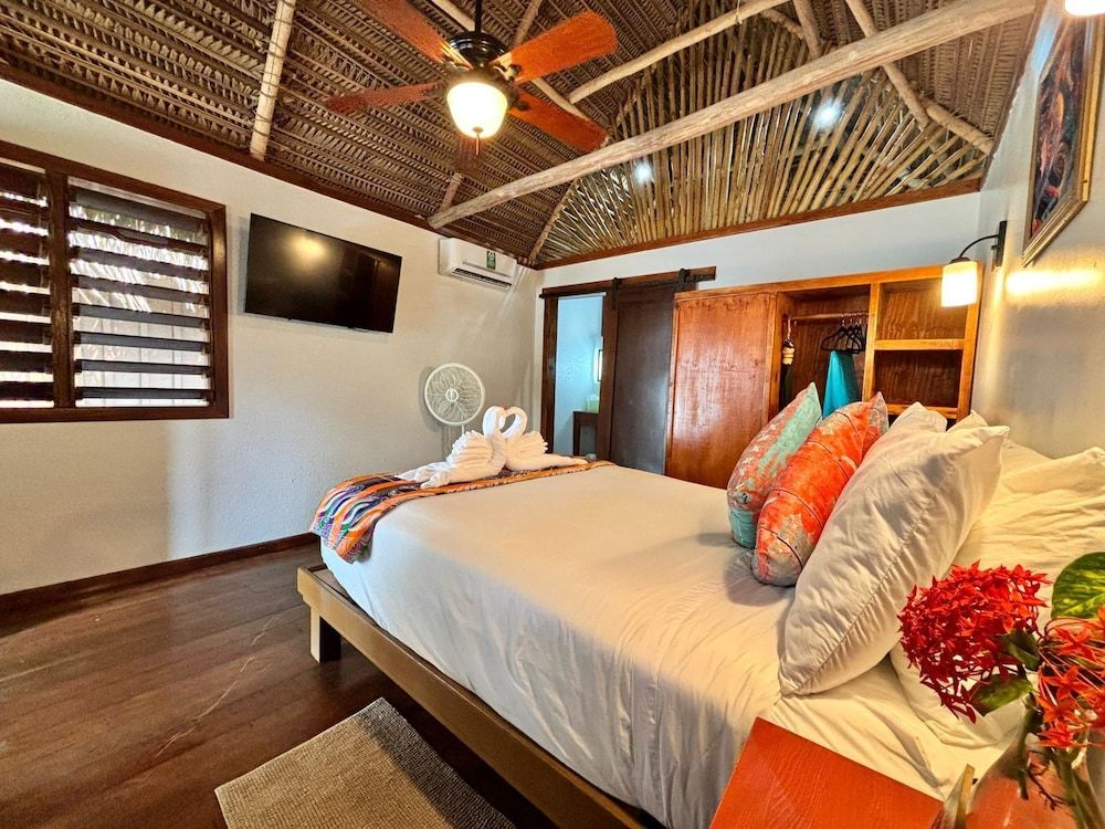 Azure Del Mar -1 estrelas em Maya Beach