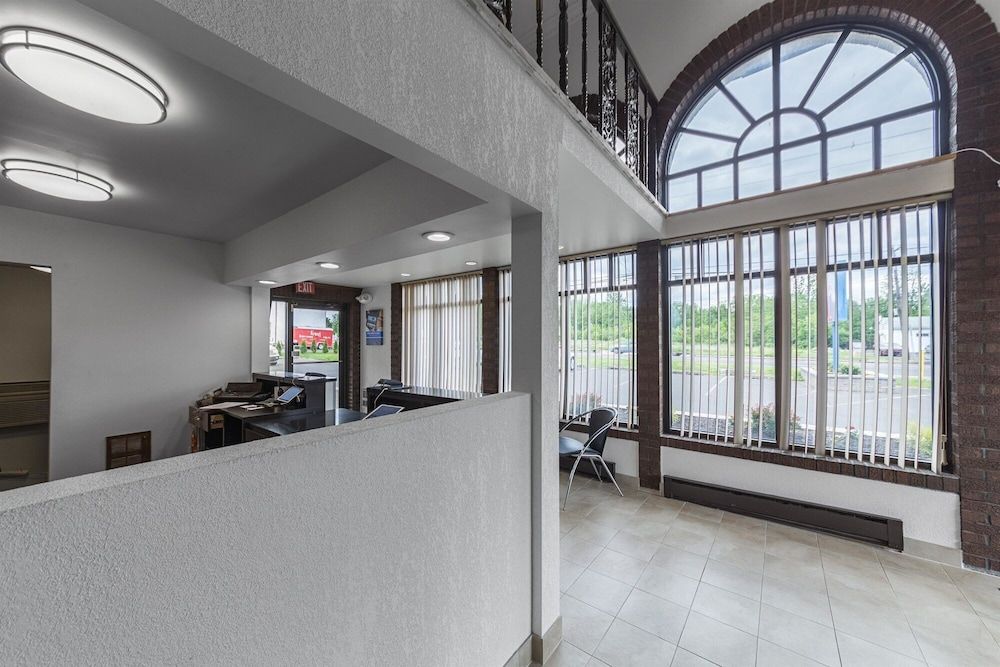 Motel 6 Warminster, PA 2