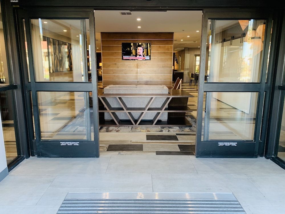 Windmill Suites Surprise - Phoenix, an Ascend Collection Hotel 2