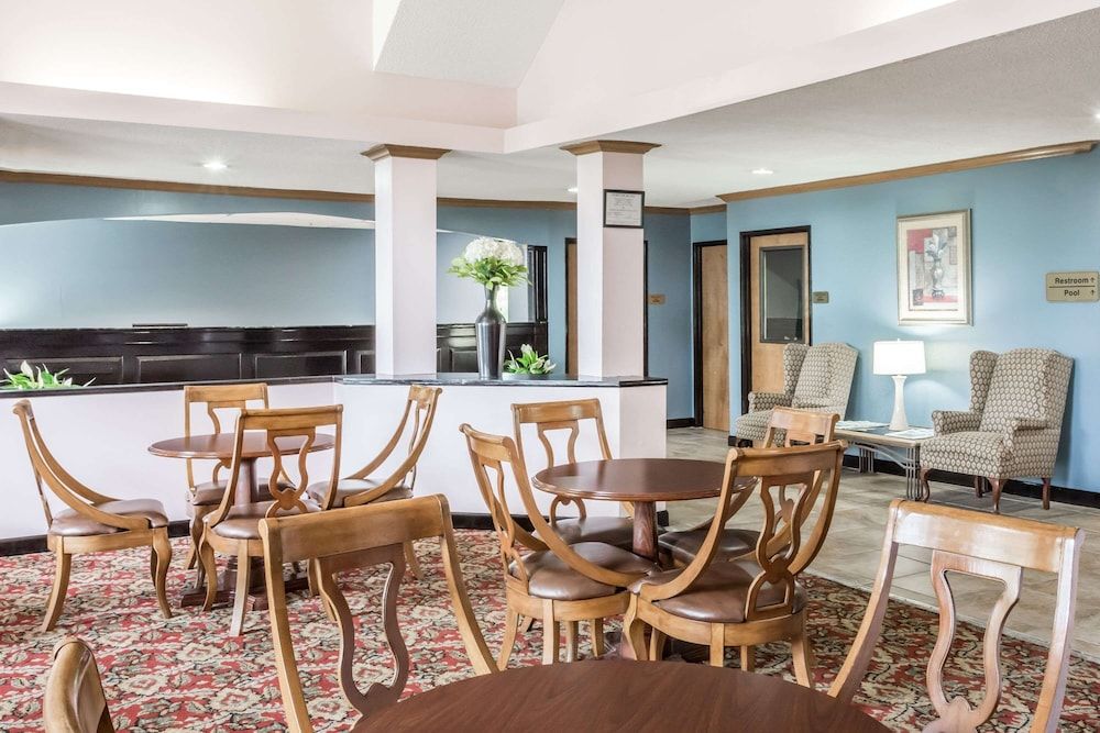 Days Inn by Wyndham Selma 2