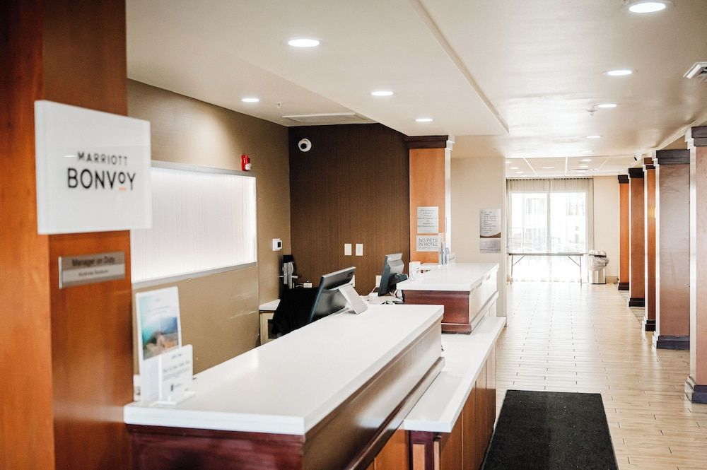 Fairfield Inn & Suites by Marriott Russellville 3