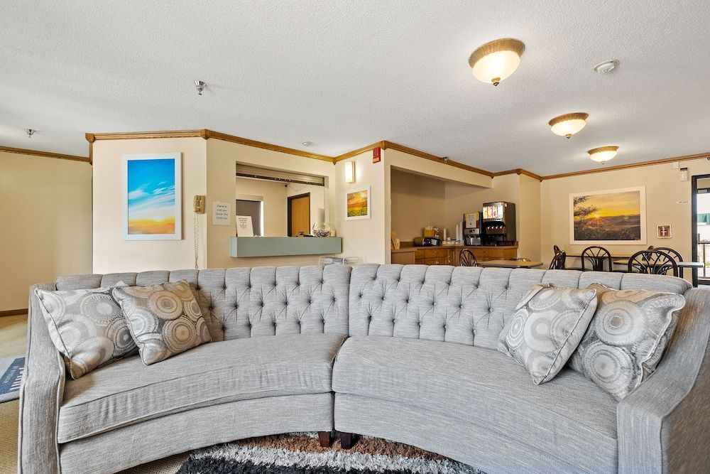 Days Inn by Wyndham Wall 2