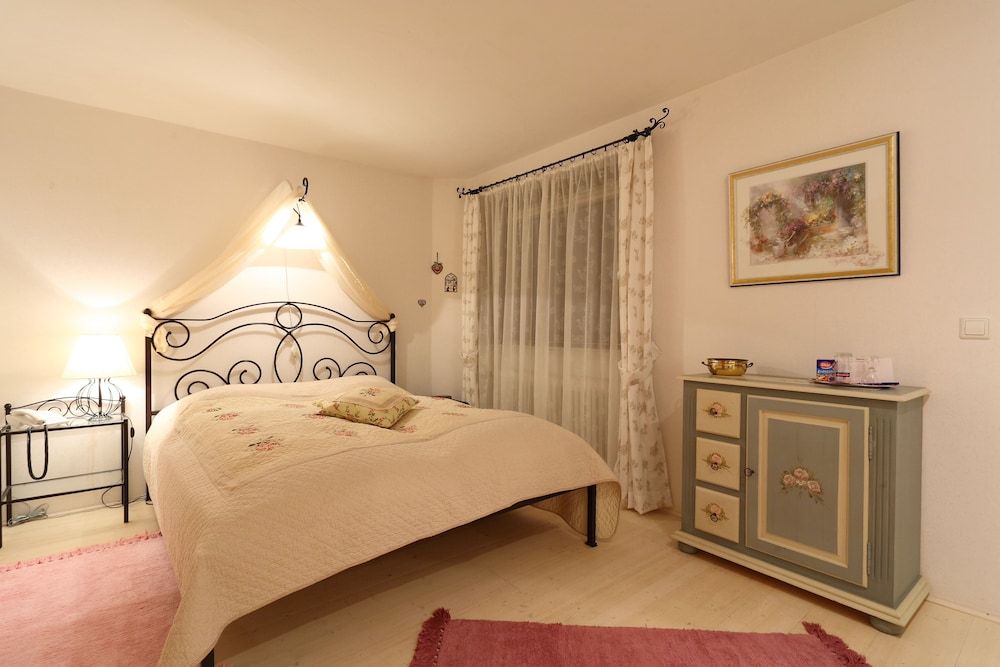 Höhengasthaus Kolmenhof an der Donauquelle 2