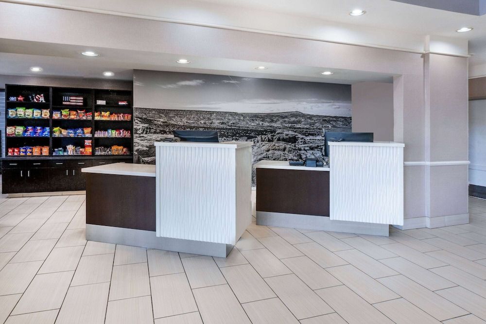 La Quinta Inn & Suites by Wyndham Roswell 2