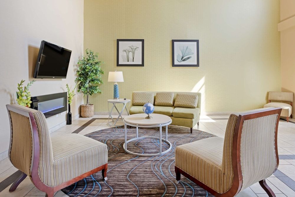 Best Western Plus Lonoke Hotel 2