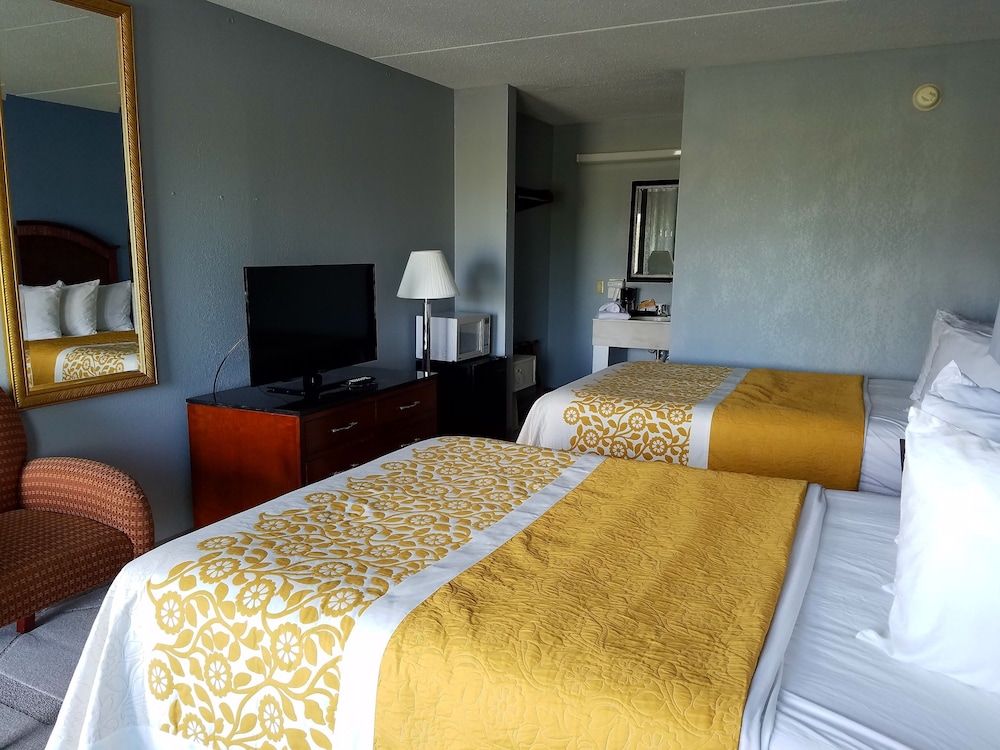 Days Inn by Wyndham Richmond 3