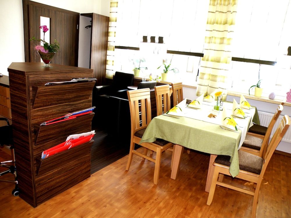 Gasthof Hotel zum Schwarzen Bären 2