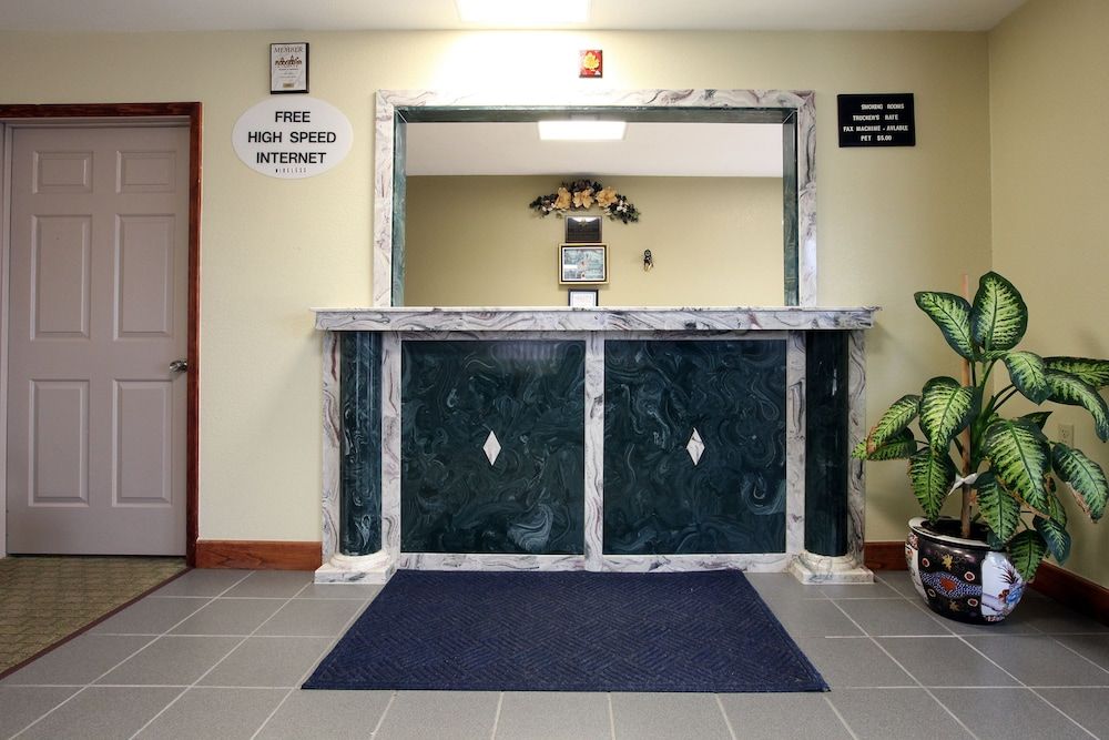 Americas Best Value Inn Cabot 2