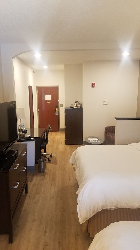 Radisson Hotel & Conference Center Rockford 3