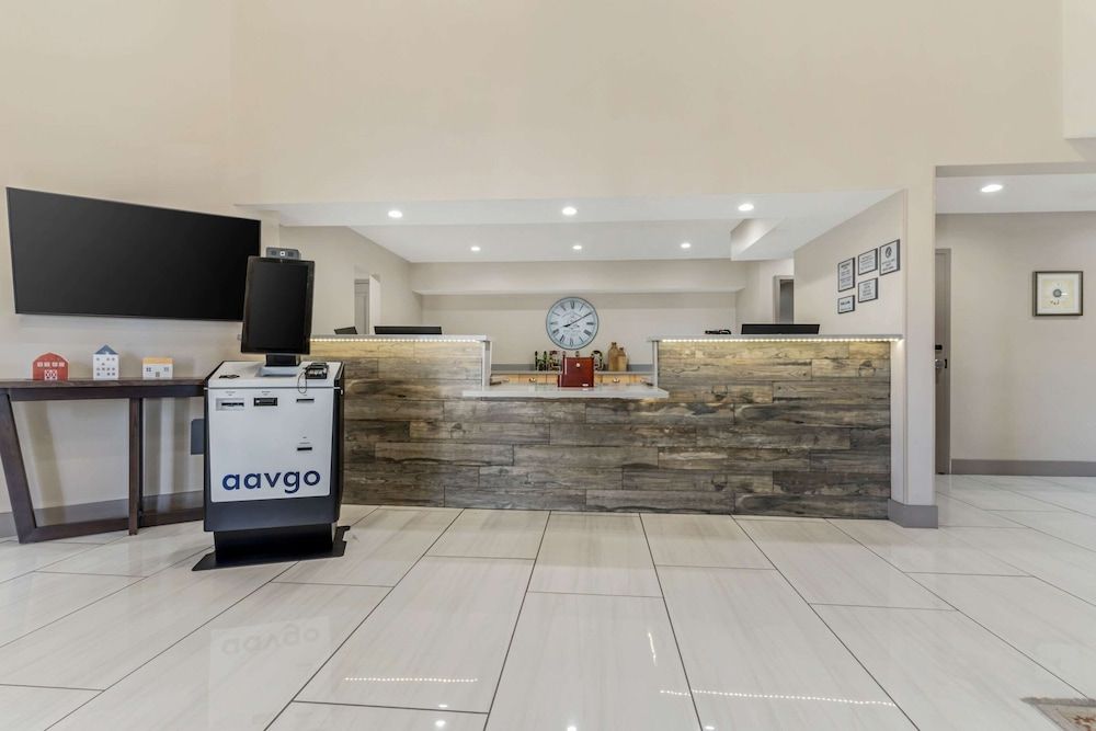 Country Inn & Suites by Radisson, Vallejo Napa Valley, CA 2