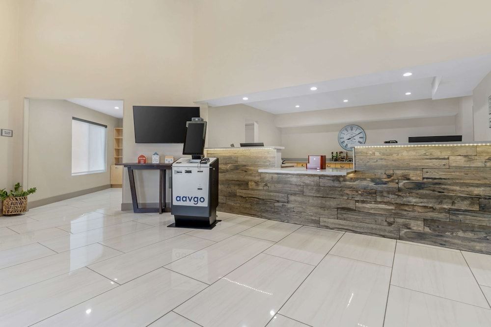 Country Inn & Suites by Radisson, Vallejo Napa Valley, CA 3