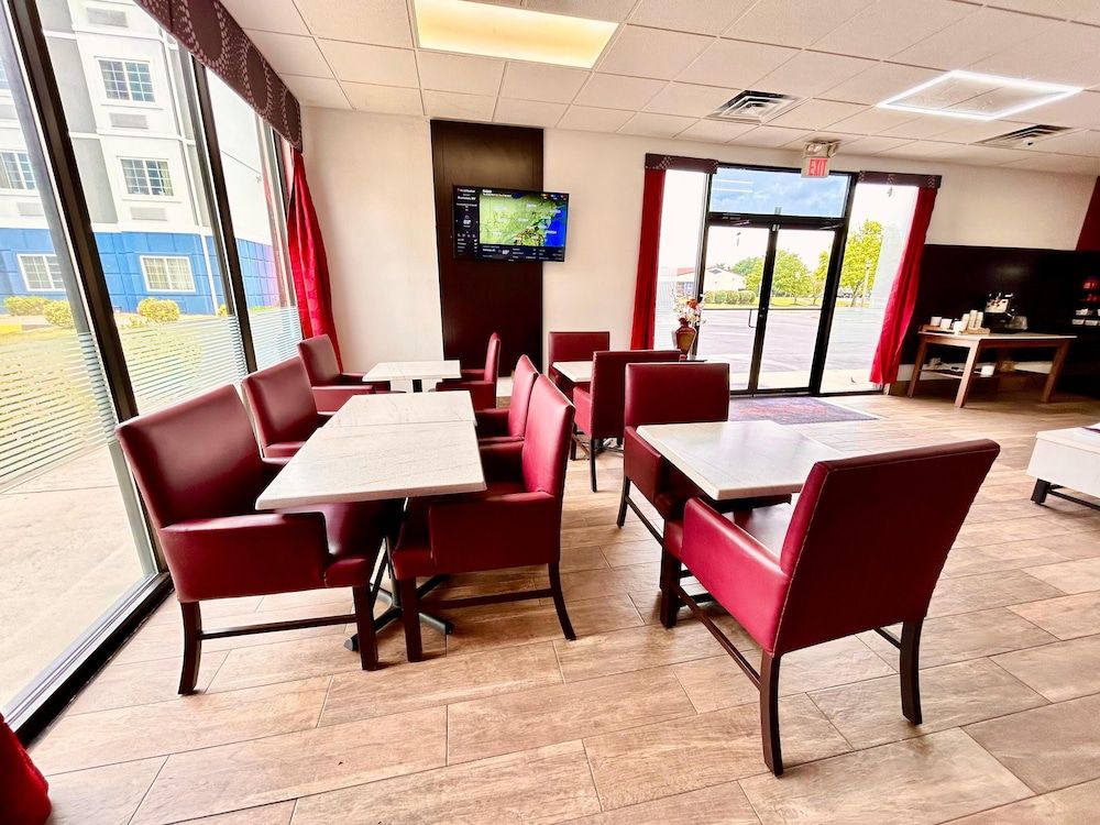 Ramada by Wyndham Harrisonburg 3