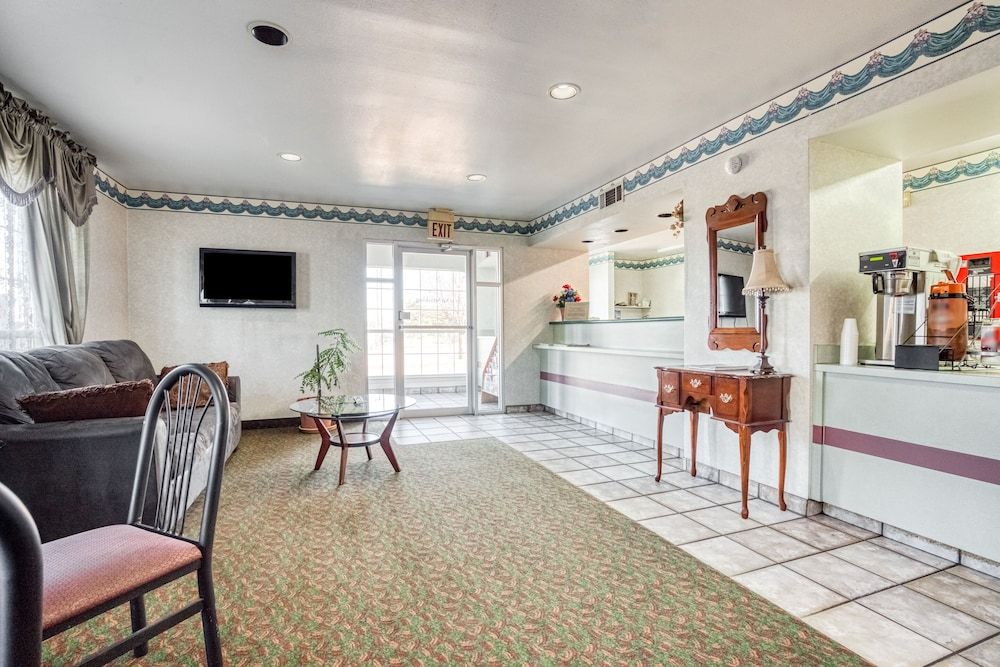 OYO Hotel Wichita Falls I-44 Sheppard Airforce 3