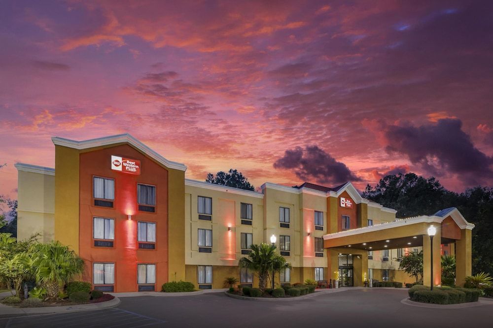 Best Western Plus Richmond Hill Inn 3 estrelas em Richmond Hill