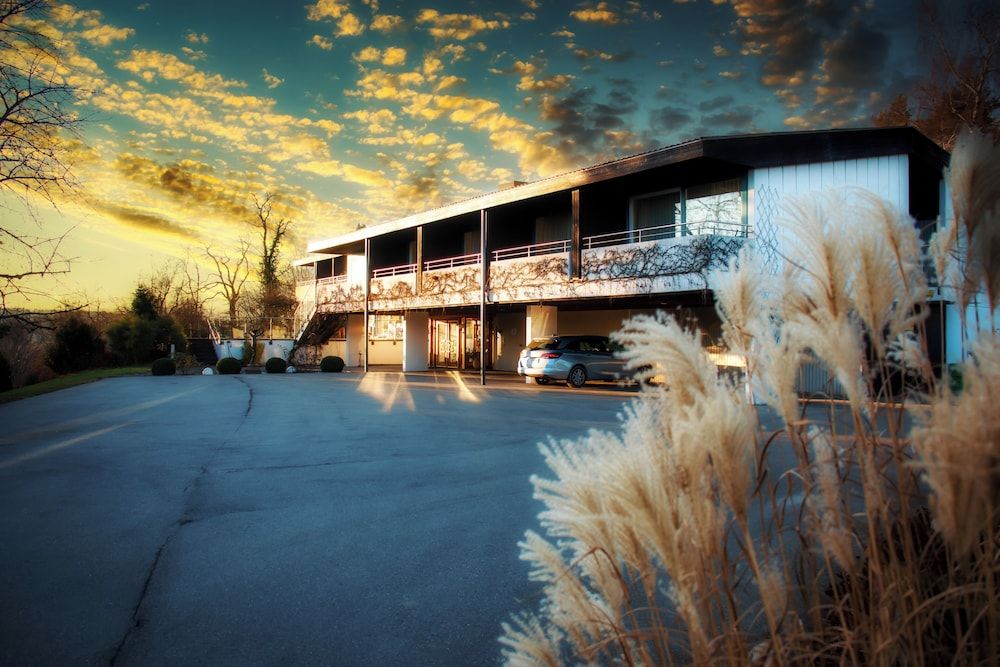 Burghotel -1 estrelas em Geislingen an der Steige