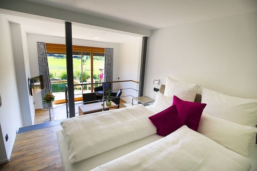 Hotel Wo Der Hahn Kräht 3