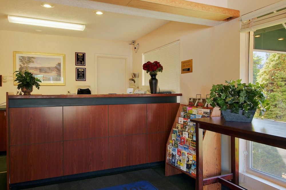 Knights Inn Salem, OR 2